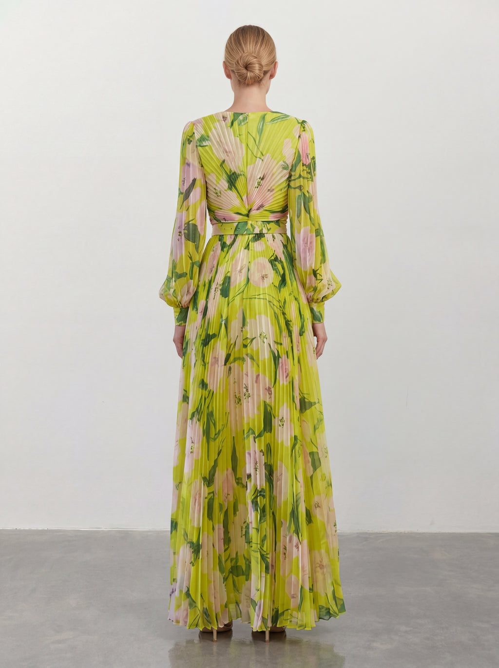 Plisowana sukienka maxi w kwiatowy print – Zielony i Wielokolorowy – tył